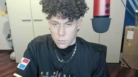 Snapshot of tedhmicro25 chatting on 02/14/25, 10:25 tedhmicro25 online show from 02/14/25, 10:25