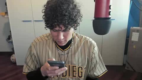 Snapshot of tedhmicro25 chatting on 02/20/25, 03:30 tedhmicro25 online show from 02/20/25, 03:30