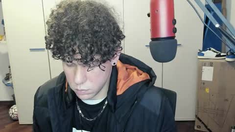 Snapshot of tedhmicro25 chatting on 03/01/25, 04:44 tedhmicro25 online show from 03/01/25, 04:44