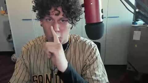 Snapshot of tedhmicro25 chatting on 03/04/25, 04:20 tedhmicro25 online show from 03/04/25, 04:20