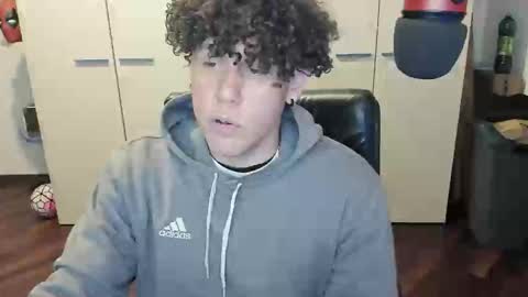 Snapshot of tedhmicro25 chatting on 11/11/25, 07:58 tedhmicro25 online show from 11/11/25, 07:58