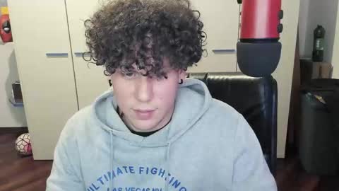 Snapshot of tedhmicro25 chatting on 11/13/25, 07:46 tedhmicro25 online show from 11/13/25, 07:46