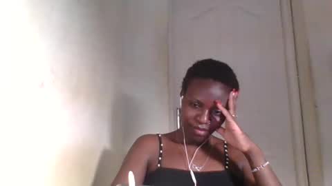 Snapshot of tee_kaicy chatting on 12/18/24, 11:19 kaicy online show from 12/18/24, 11:19