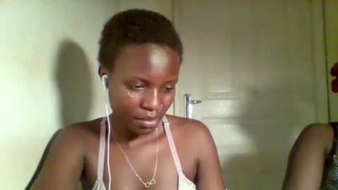 Snapshot of tee_kaicy chatting on 12/24/24, 07:00 kaicy online show from 12/24/24, 07:00