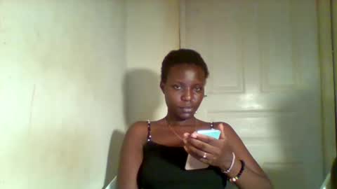 Snapshot of tee_kaicy chatting on 12/27/24, 10:34 kaicy online show from 12/27/24, 10:34