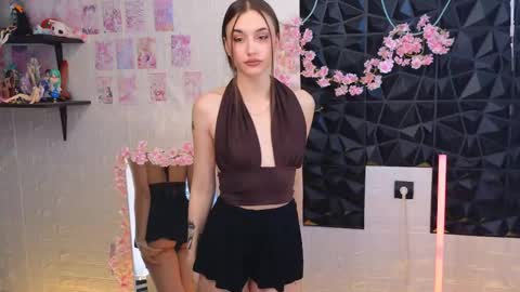 Alice and Cassie online show from 05/02/26, 03:11