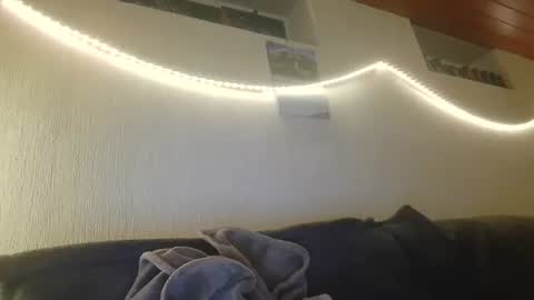 Snapshot of teeforyou chatting on 09/24/25, 05:49 Peter online show from 09/24/25, 05:49