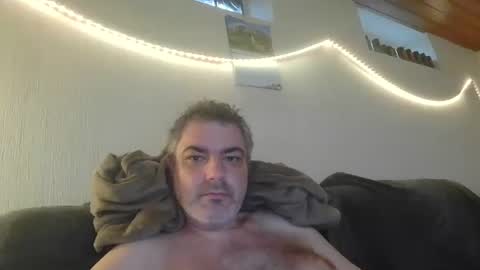 Snapshot of teeforyou chatting on 09/25/25, 07:45 Peter online show from 09/25/25, 07:45