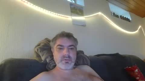 Snapshot of teeforyou chatting on 10/02/25, 06:31 Peter online show from 10/02/25, 06:31