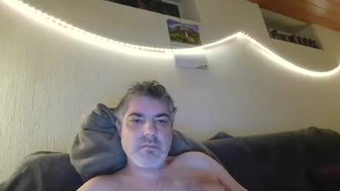 Snapshot of teeforyou chatting on 10/08/25, 10:51 Peter online show from 10/08/25, 10:51