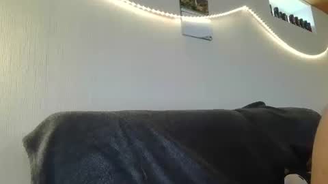 Snapshot of teeforyou chatting on 10/10/25, 11:09 Peter online show from 10/10/25, 11:09