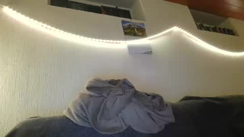 Snapshot of teeforyou chatting on 10/14/25, 10:54 Peter online show from 10/14/25, 10:54