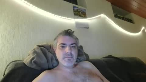 Snapshot of teeforyou chatting on 10/23/25, 02:44 Peter online show from 10/23/25, 02:44