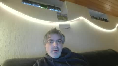Snapshot of teeforyou chatting on 01/12/26, 03:28 Peter online show from 01/12/26, 03:28