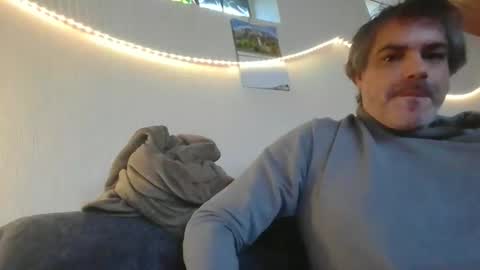 Snapshot of teeforyou chatting on 02/04/26, 01:06 Peter online show from 02/04/26, 01:06