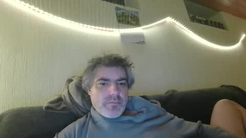 Snapshot of teeforyou chatting on 02/05/26, 01:10 Peter online show from 02/05/26, 01:10