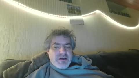 Snapshot of teeforyou chatting on 02/06/26, 01:21 Peter online show from 02/06/26, 01:21