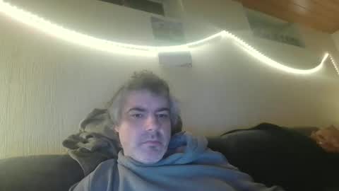 Snapshot of teeforyou chatting on 02/14/26, 06:48 Peter online show from 02/14/26, 06:48