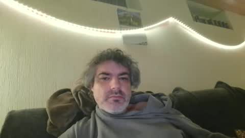 Snapshot of teeforyou chatting on 03/01/26, 11:07 Peter online show from 03/01/26, 11:07