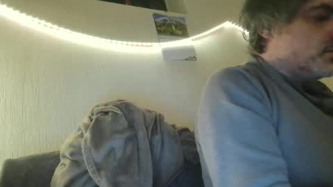 Snapshot of teeforyou chatting on 03/11/26, 04:18 Peter online show from 03/11/26, 04:18