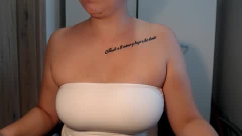 Teeyara  online show from 09/24/25, 11:57