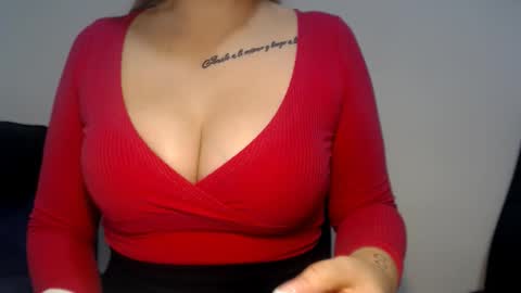 Teeyara  online show from 10/14/25, 06:20