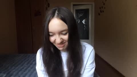 Kimi online show from 11/12/25, 09:42