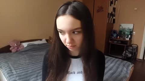 Kimi online show from 11/29/25, 10:29