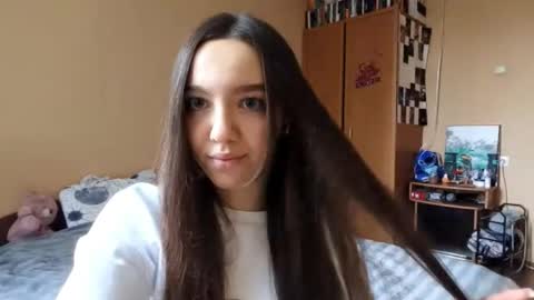 Kimi online show from 12/01/25, 11:48