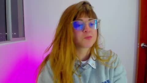 tekila__ online show from 11/30/25, 02:04