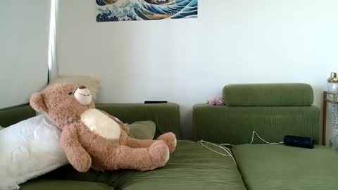 Telea Evans online show from 12/17/24, 04:01