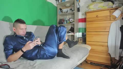 Snapshot of telepaticman chatting on 11/04/25, 04:33 Virg Lszl online show from 11/04/25, 04:33