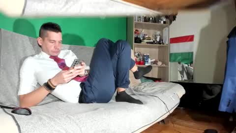 Snapshot of telepaticman chatting on 11/26/25, 01:01 Virg Lszl online show from 11/26/25, 01:01