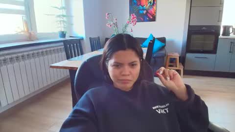 Snapshot of tell_me_goddess chatting on 11/04/25, 08:13 Amazing SALOME online show from 11/04/25, 08:13