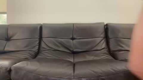 tellmewhat2dooo online show from 10/10/25, 12:42