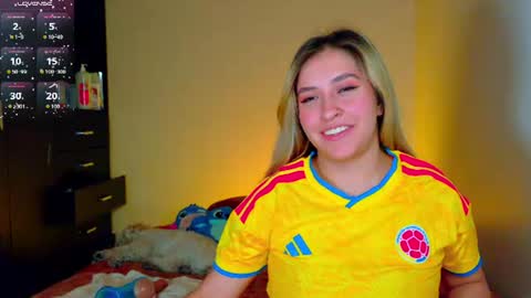 Sara online show from 07/10/26, 03:33