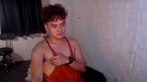 Snapshot of tempting_jon chatting on 06/03/26, 02:36 tempting_jon online show from 06/03/26, 02:36
