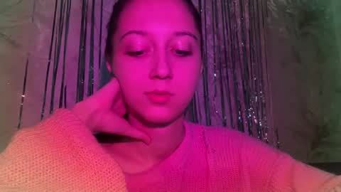 Snapshot of temptingvision chatting on 12/16/25, 03:06 temptingvision online show from 12/16/25, 03:06