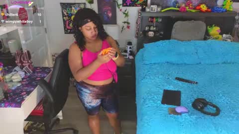 Snapshot of temptressbeauty24 chatting on 09/17/25, 08:43 Gaia online show from 09/17/25, 08:43