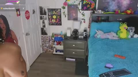 Snapshot of temptressbeauty24 chatting on 10/06/25, 05:43 Gaia online show from 10/06/25, 05:43