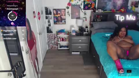 Snapshot of temptressbeauty24 chatting on 10/26/25, 05:35 Gaia online show from 10/26/25, 05:35