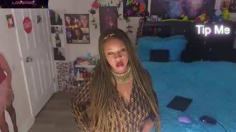 Gaia online show from 11/11/25, 12:32