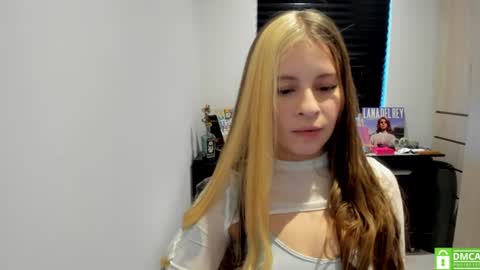 Snapshot of temptressweet chatting on 07/15/26, 10:48 Scar online show from 07/15/26, 10:48