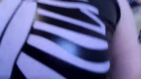 Pixie and Tentacle Overlord online show from 11/06/25, 01:39