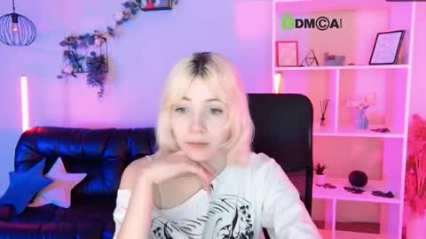 Snapshot of tender_amelia chatting on 06/05/26, 08:20 Ami online show from 06/05/26, 08:20