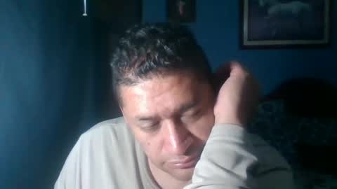 Snapshot of tender_eldelatienda chatting on 02/11/25, 02:46 Fabio Canavaro online show from 02/11/25, 02:46