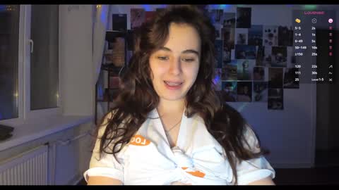 Snapshot of tenderalise chatting on 12/13/24, 03:00 tenderalise online show from 12/13/24, 03:00