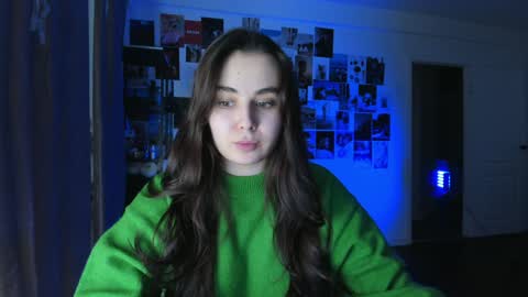 Snapshot of tenderalise chatting on 01/06/25, 07:35 tenderalise online show from 01/06/25, 07:35
