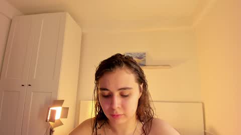 Snapshot of tenderalise chatting on 01/27/25, 11:32 tenderalise online show from 01/27/25, 11:32