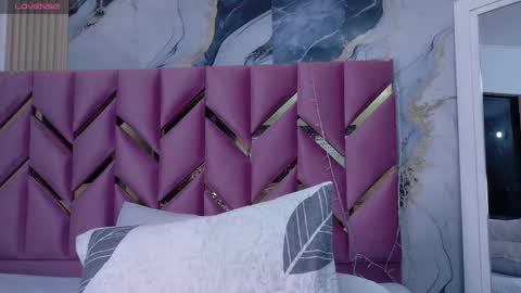 Tatiana online show from 10/23/25, 12:26